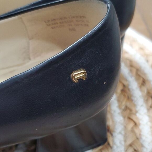 Etienne Aigner Astoria Leather, Navy Pumps, Size 8W - Picture 6 of 9